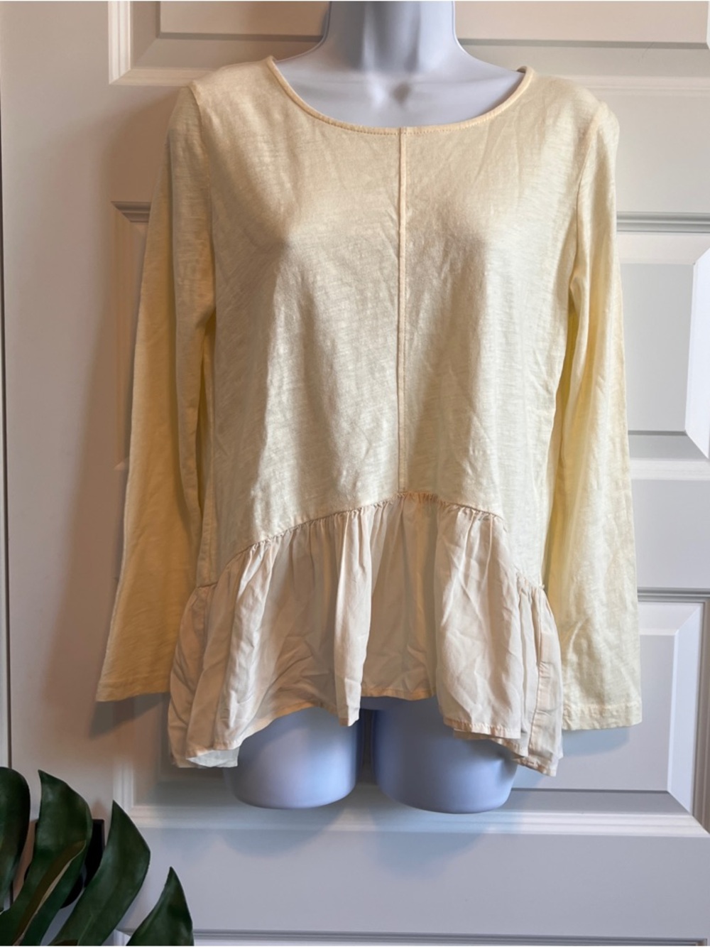ILLA ILLA Peplum Long Sleeve Size Medium NWT